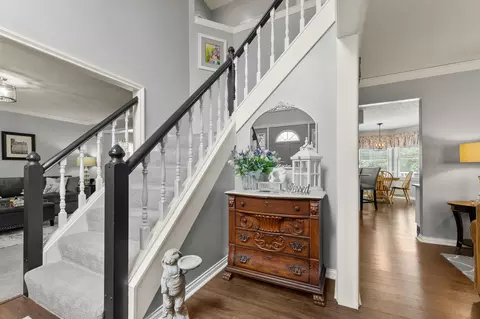 Entry Way - 1084 Kingsgate Rd, Springfield, OH 45503 photo 1 of 4