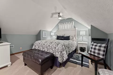 Bedroom - 1084 Kingsgate Rd, Springfield, OH 45503 photo 9 of 10