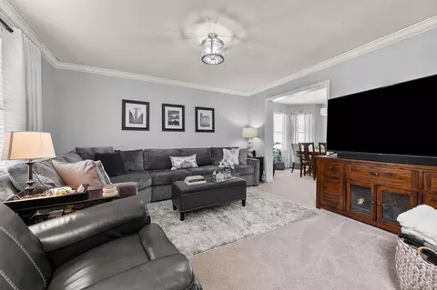 Living - 1084 Kingsgate Rd, Springfield, OH 45503 photo 3 of 3