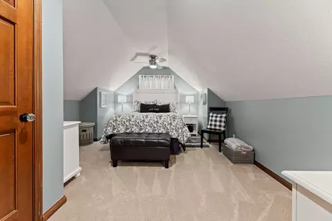 Bedroom - 1084 Kingsgate Rd, Springfield, OH 45503 photo 8 of 10