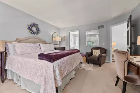Bedroom - 1084 Kingsgate Rd, Springfield, OH 45503 photo 2 of 10