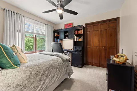Bedroom - 1084 Kingsgate Rd, Springfield, OH 45503 photo 6 of 10