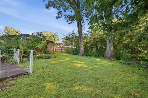Exterior - 508 N Broadmoor Blvd, Springfield, OH 45504 photo 7 of 10