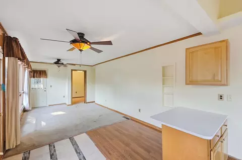 Living - 508 N Broadmoor Blvd, Springfield, OH 45504 photo 5 of 8