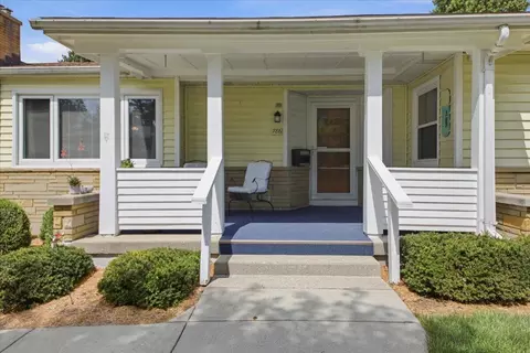 Exterior - 786 Westchester Park Dr, Springfield, OH 45504 photo 1 of 11