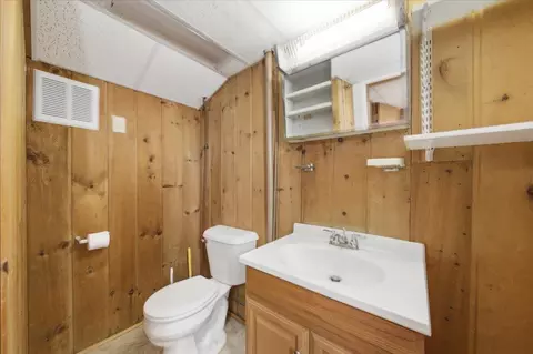 Bath - 786 Westchester Park Dr, Springfield, OH 45504 photo 6 of 7