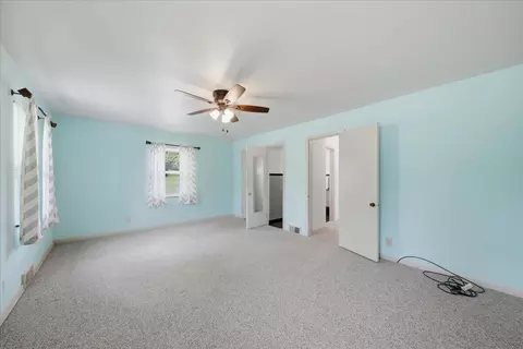 Bedroom - 786 Westchester Park Dr, Springfield, OH 45504 photo 2 of 7