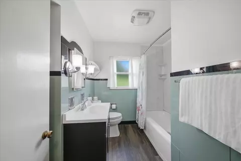 Bath - 786 Westchester Park Dr, Springfield, OH 45504 photo 1 of 7