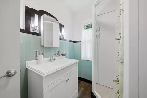 Bath - 786 Westchester Park Dr, Springfield, OH 45504 photo 4 of 7