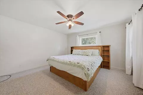 Bedroom - 786 Westchester Park Dr, Springfield, OH 45504 photo 4 of 7