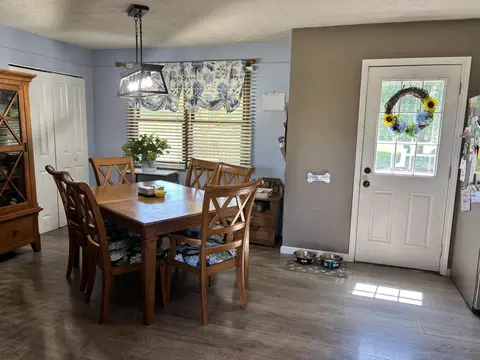 Entry Way - 5493 Beard Rd, Springfield, OH 45502 photo 2 of 2