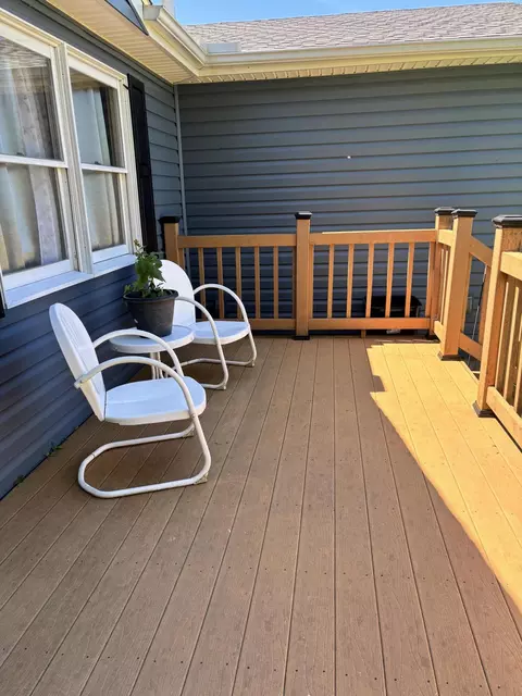 Exterior - 5493 Beard Rd, Springfield, OH 45502 photo 5 of 16