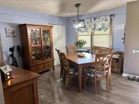 Dining - 5493 Beard Rd, Springfield, OH 45502 photo 1 of 2