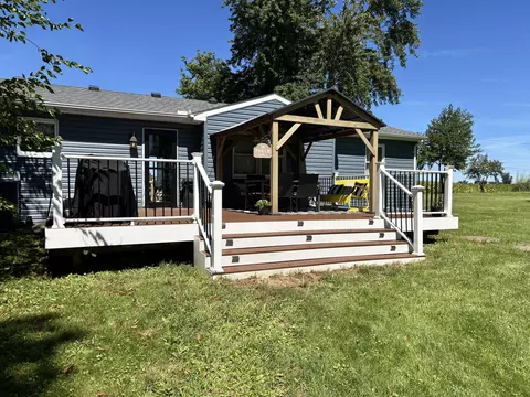 Exterior - 5493 Beard Rd, Springfield, OH 45502 photo 6 of 16