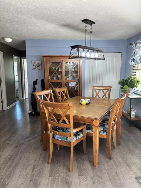 Dining - 5493 Beard Rd, Springfield, OH 45502 photo 2 of 2