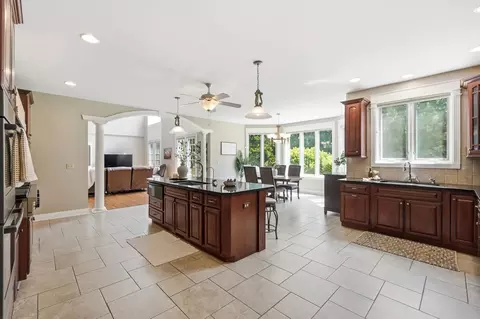 Kitchen - 2638 Ballydoyle Dr, Springfield, OH 45503 photo 4 of 15