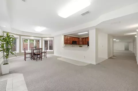 Living - 2638 Ballydoyle Dr, Springfield, OH 45503 photo 9 of 11