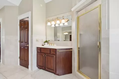 Bath - 2638 Ballydoyle Dr, Springfield, OH 45503 photo 5 of 22