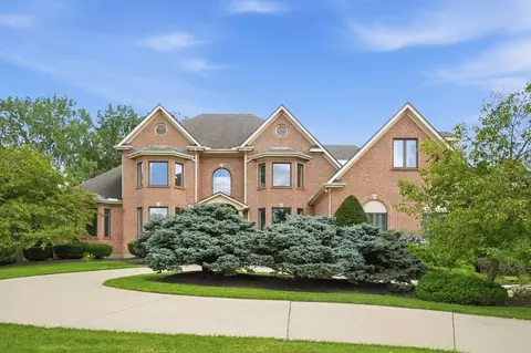 Exterior - 2638 Ballydoyle Dr, Springfield, OH 45503 photo 2 of 31