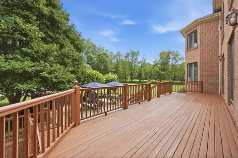 Exterior - 2638 Ballydoyle Dr, Springfield, OH 45503 photo 20 of 31