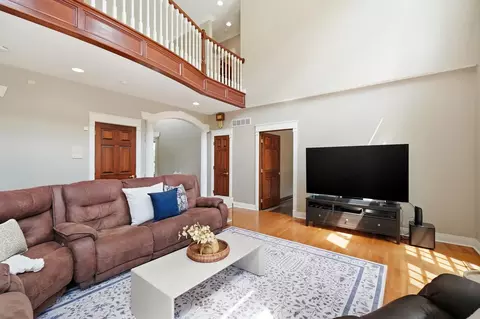 Living - 2638 Ballydoyle Dr, Springfield, OH 45503 photo 5 of 11