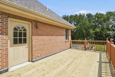 Exterior - 2638 Ballydoyle Dr, Springfield, OH 45503 photo 10 of 31
