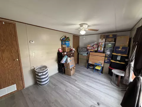 Bedroom - 1221 Hazel Nut Ln, Sidney, OH 45365 photo 6 of 12