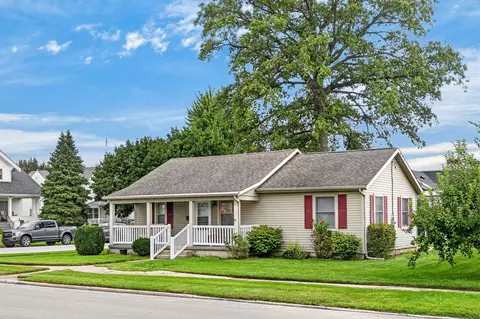 Exterior - 322 N Ash St, Celina, OH 45822 photo 2 of 13