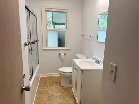 Bath - 922 Chestnut St, Celina, OH 45822 photo 1 of 2
