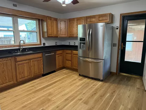 Kitchen - 922 Chestnut St, Celina, OH 45822 photo 2 of 2