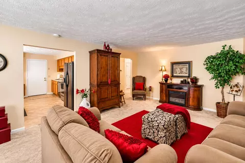 Living - 4875 E Brannan Dr #4875, Springfield, OH 45502 photo 1 of 2
