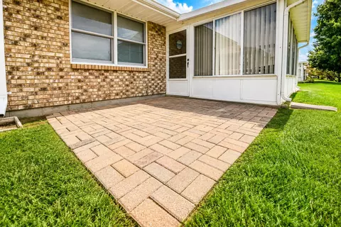 Exterior - 4875 E Brannan Dr #4875, Springfield, OH 45502 photo 6 of 7