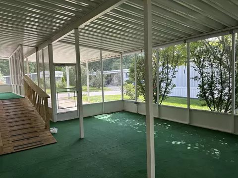 48 Beech Dr, Springfield, OH 45502 photo 2