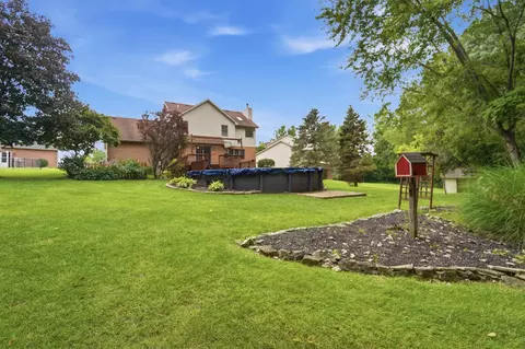 Exterior - 4146 Ashton Ln, Springfield, OH 45503 photo 6 of 17