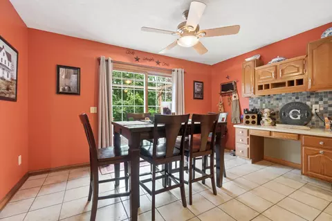 Dining - 4146 Ashton Ln, Springfield, OH 45503 photo 1 of 5