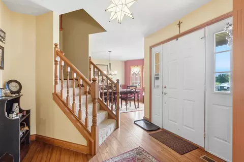 Entry Way - 4146 Ashton Ln, Springfield, OH 45503 photo 3 of 7