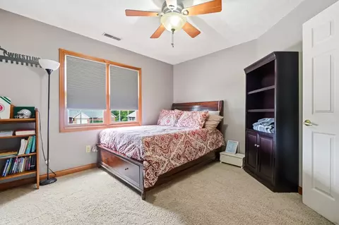 Bedroom - 4146 Ashton Ln, Springfield, OH 45503 photo 8 of 11