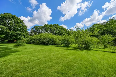 Exterior - 2952 Springfield Xenia Rd, Springfield, OH 45506 photo 7 of 8