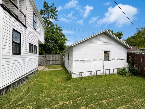 Exterior - 1815 Edwards Ave, Springfield, OH 45503 photo 7 of 7