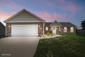 1706 Applejack Dr, Wapakoneta, OH 45895