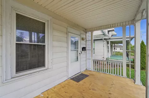 Exterior - 2044 Beatrice St, Springfield, OH 45503 photo 4 of 11