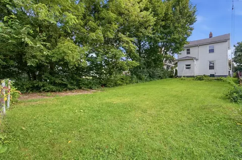 Exterior - 2044 Beatrice St, Springfield, OH 45503 photo 10 of 11