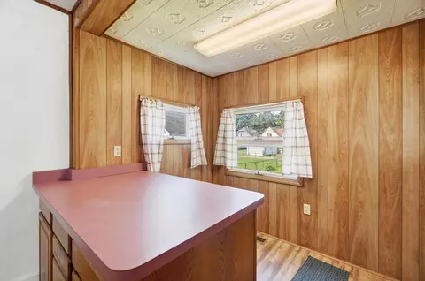 Kitchen - 2044 Beatrice St, Springfield, OH 45503 photo 3 of 4