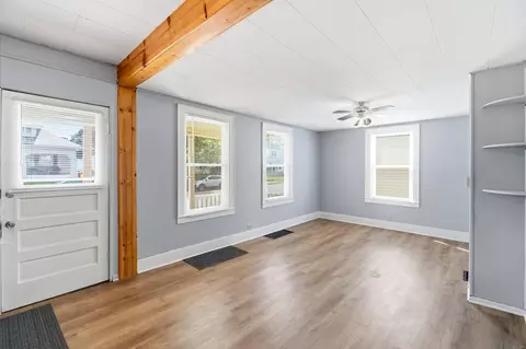 Living - 2044 Beatrice St, Springfield, OH 45503 photo 1 of 8