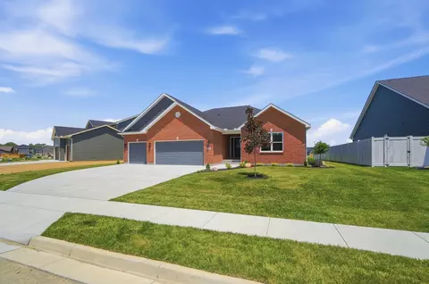 2761 Executive Dr, Troy, OH 45373