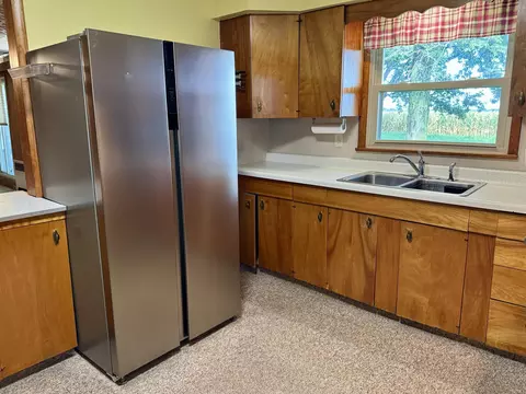 Kitchen - 11643 Evans Rd, Mendon, OH 45862 photo 3 of 8