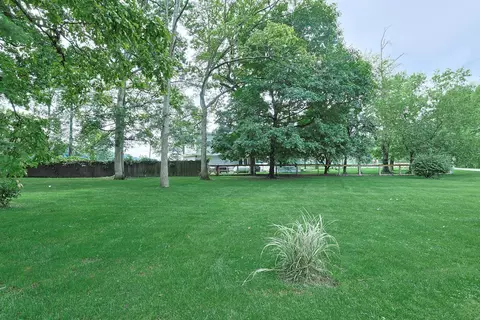 Exterior - 3091 Fairfield Pike, Springfield, OH 45502 photo 11 of 17