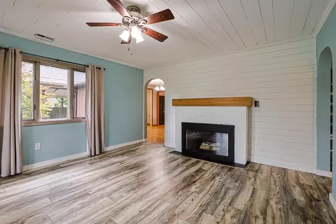 Living - 3091 Fairfield Pike, Springfield, OH 45502 photo 1 of 10