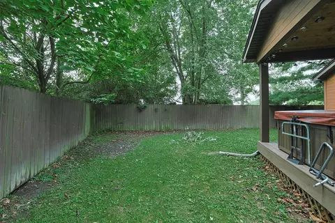 Exterior - 3091 Fairfield Pike, Springfield, OH 45502 photo 9 of 17