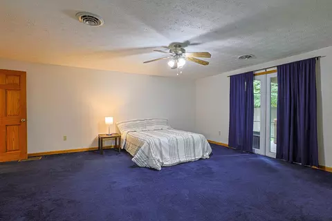 Bedroom - 3091 Fairfield Pike, Springfield, OH 45502 photo 2 of 7